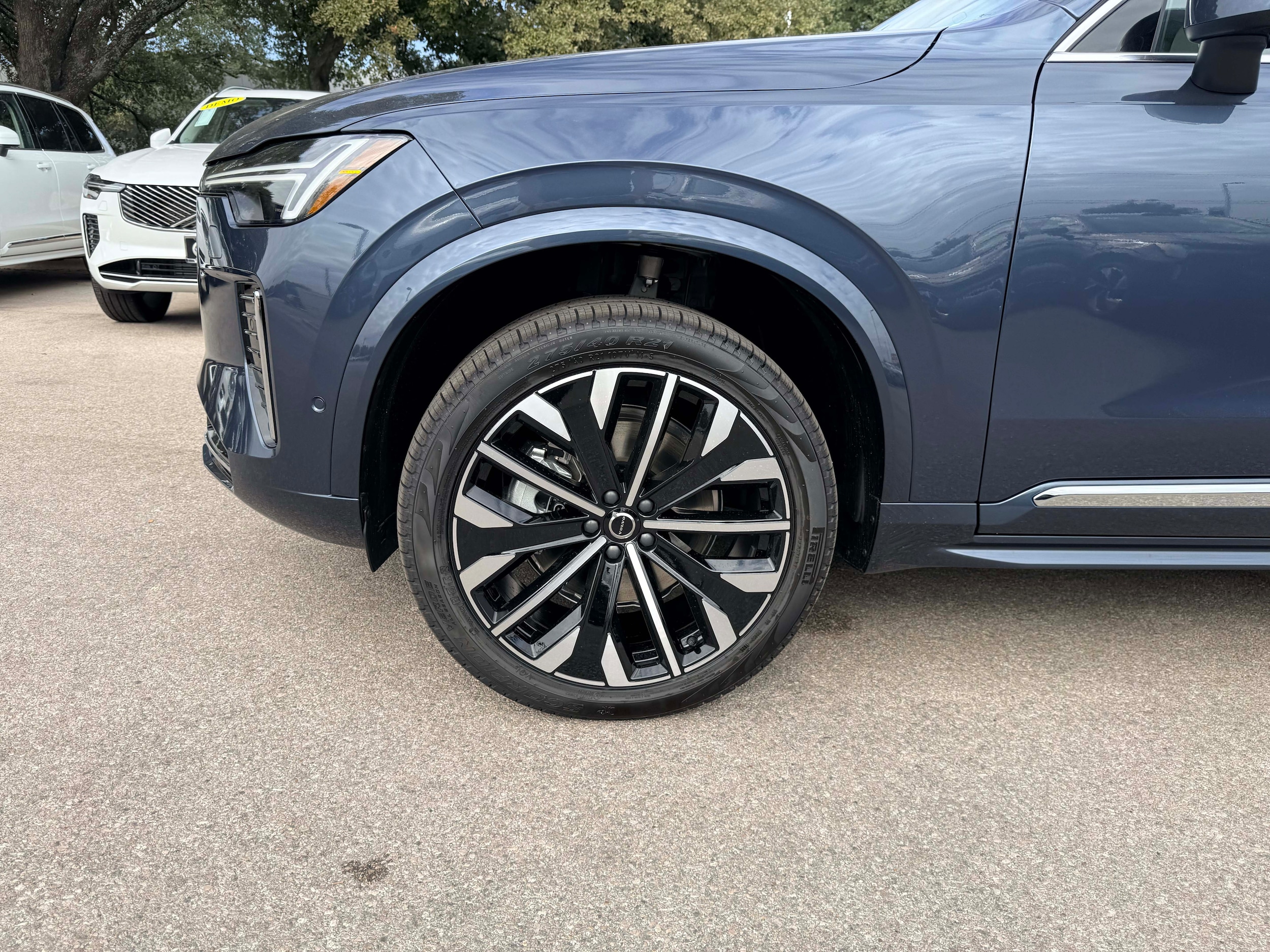 2026 Volvo XC90 - Image 10