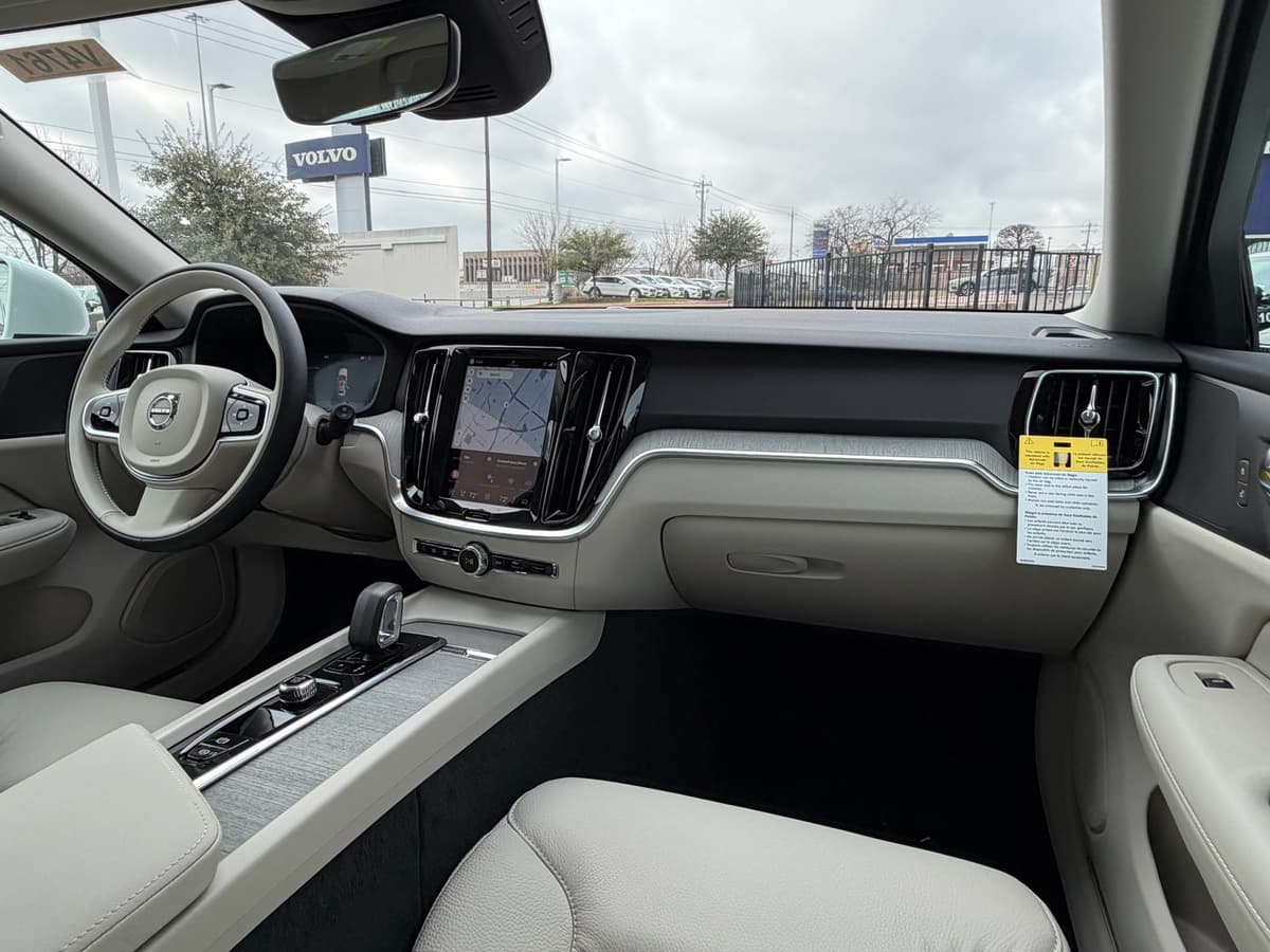 2026 Volvo V60 Cross Country - Image 10