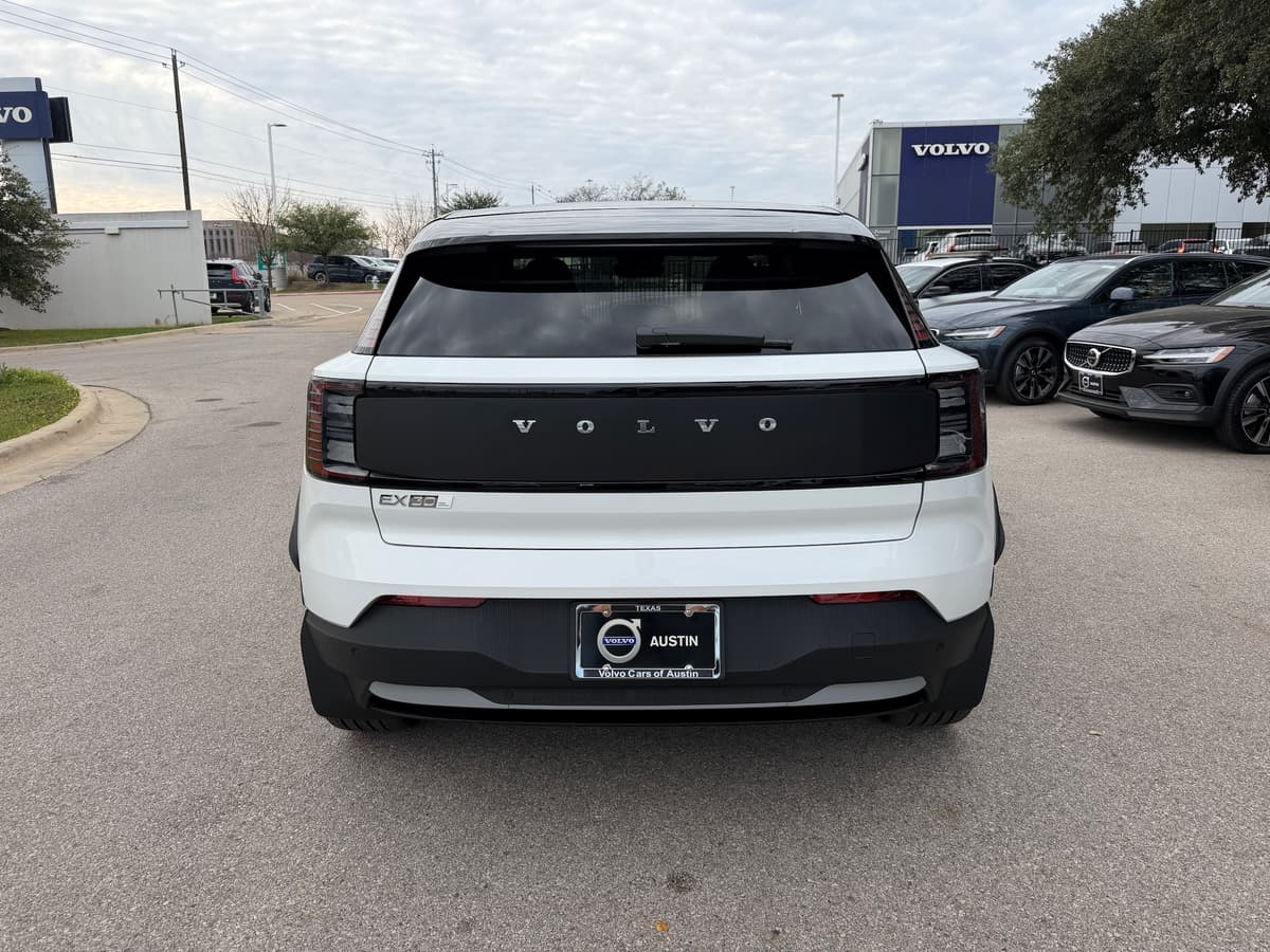 2026 Volvo EX30 Cross Country - Image 5