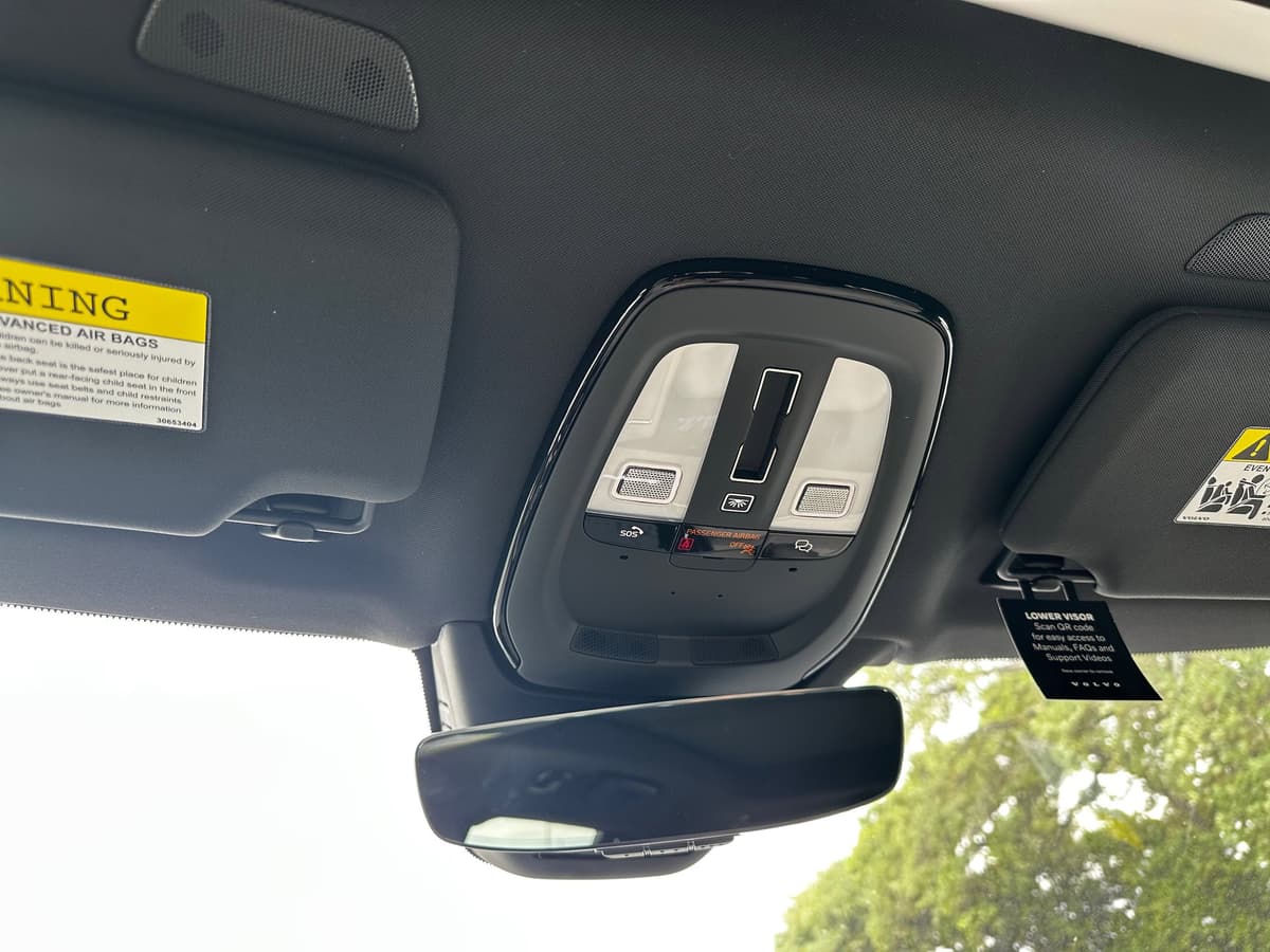 2025 Volvo XC90 - Image 16