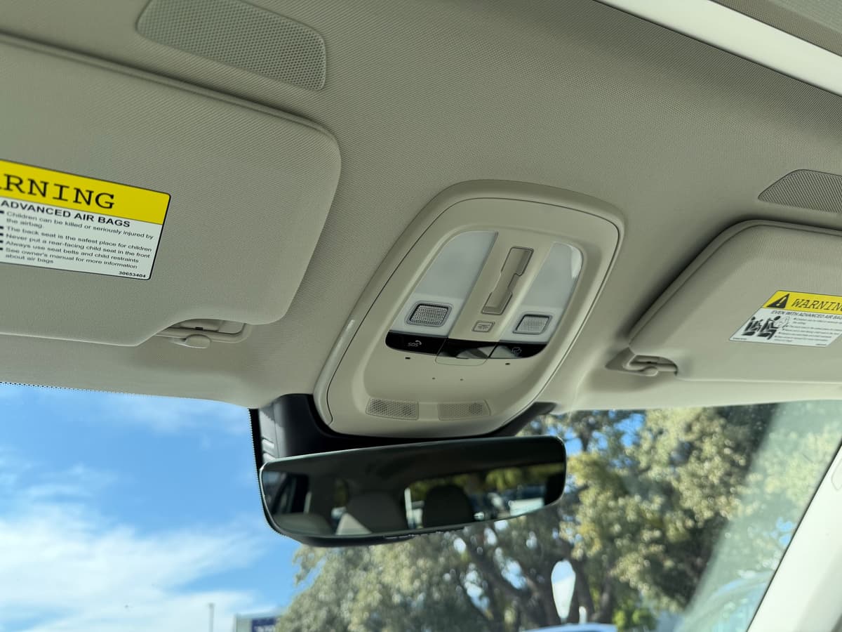 2026 Volvo XC90 - Image 17