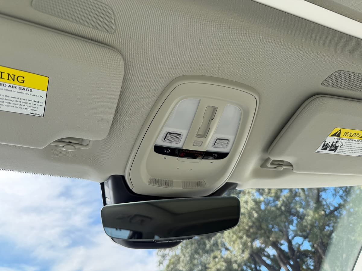 2026 Volvo XC90 - Image 17