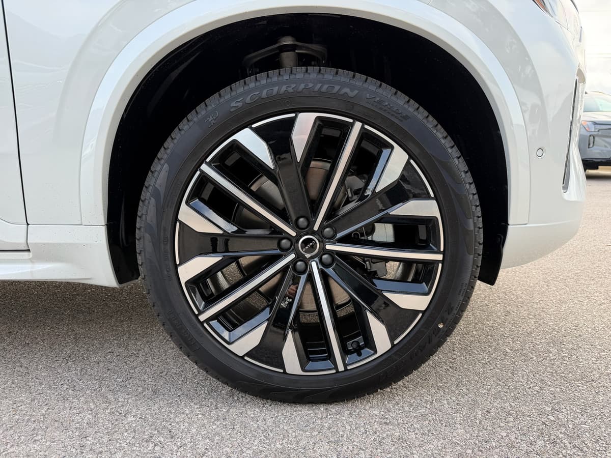 2026 Volvo XC90 - Image 7