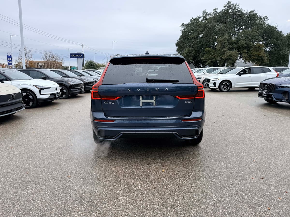 2026 Volvo XC60 - Image 5