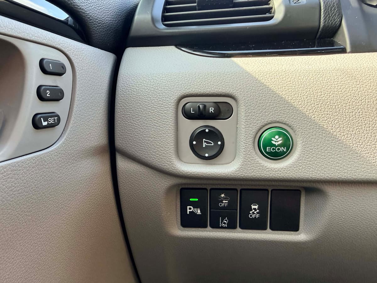 2020 Honda Pilot - Image 19