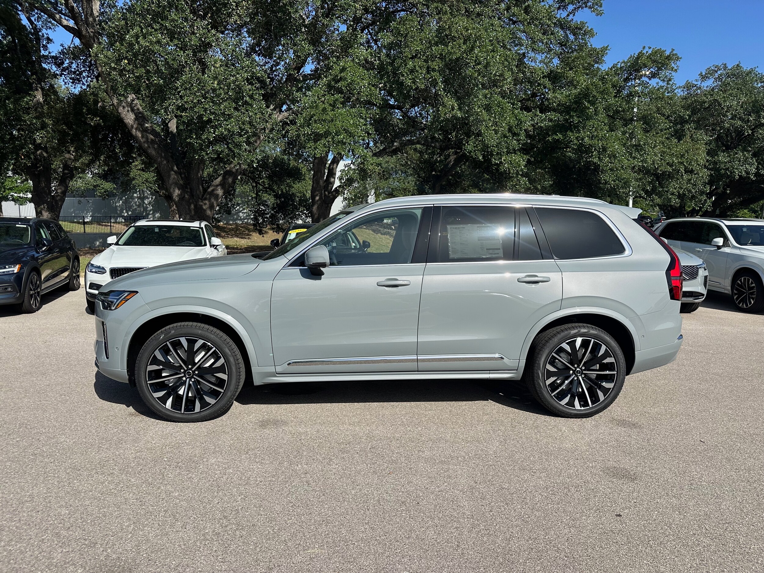 2026 Volvo XC90 - Image 3