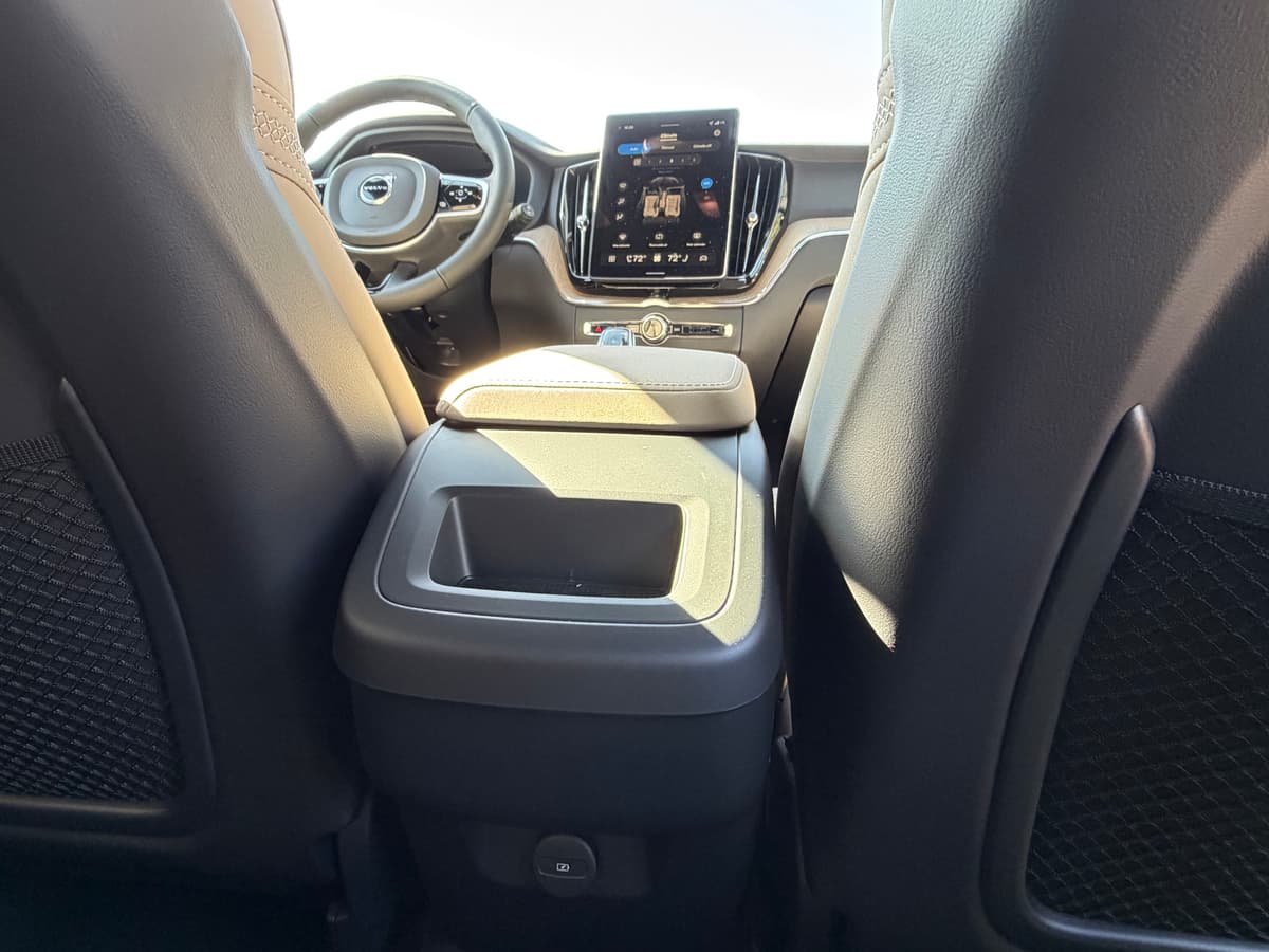 2026 Volvo XC60 - Image 11