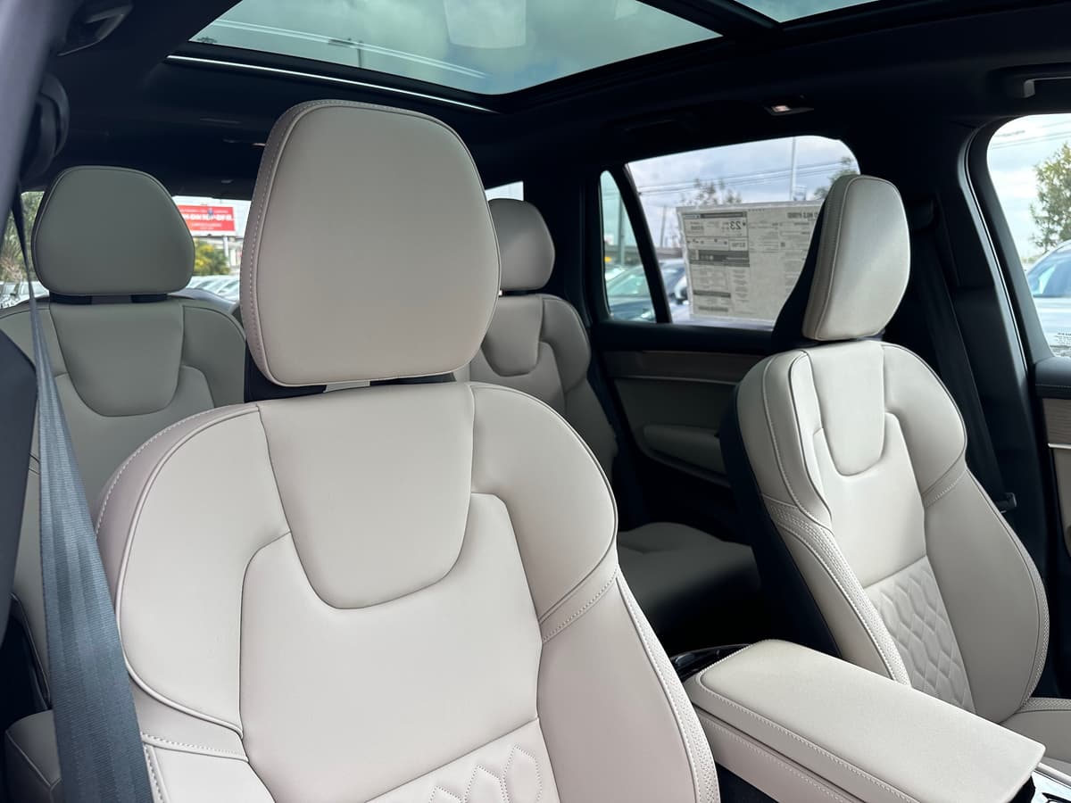 2026 Volvo XC90 - Image 9
