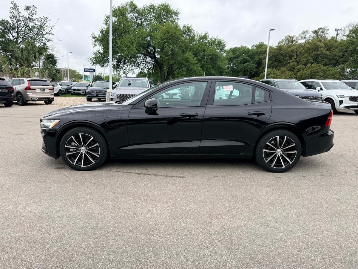 2025 Volvo S60 Plug-In Hybrid - Image 2