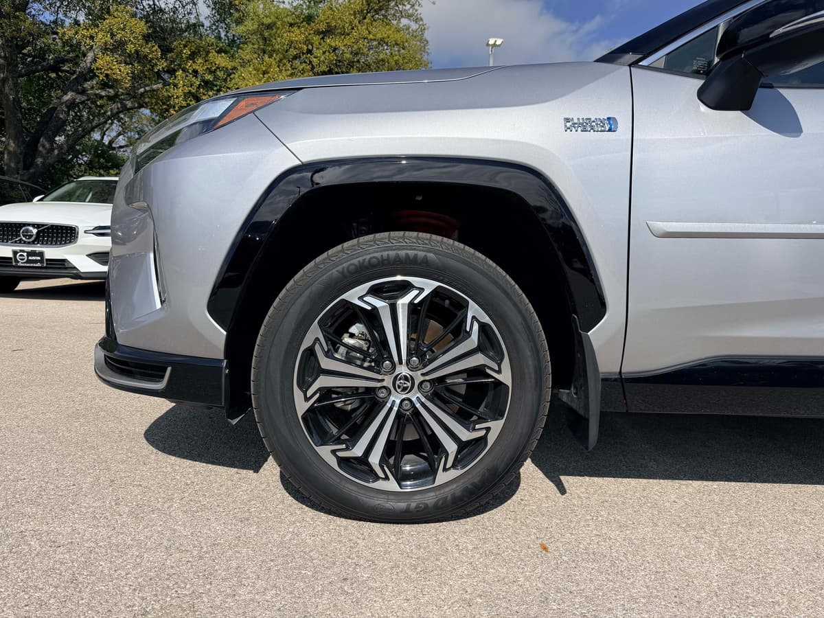 2024 Toyota RAV4 Prime - Image 9