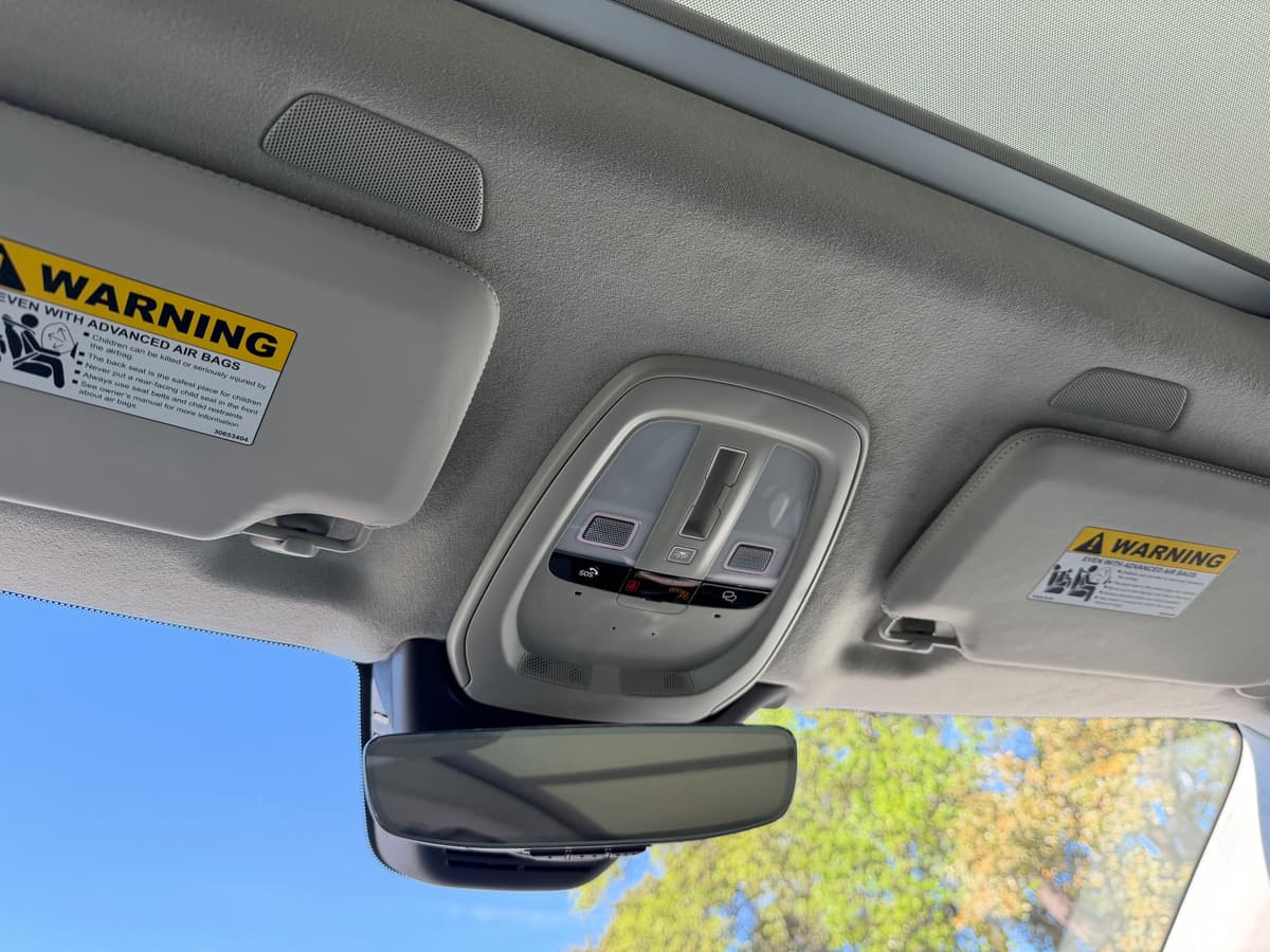 2026 Volvo XC90 - Image 15