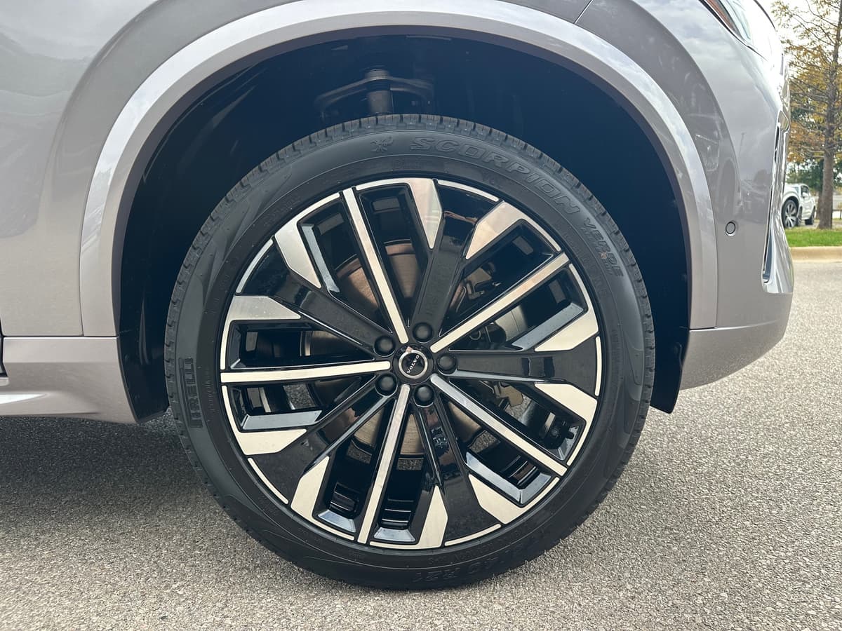2026 Volvo XC90 - Image 7