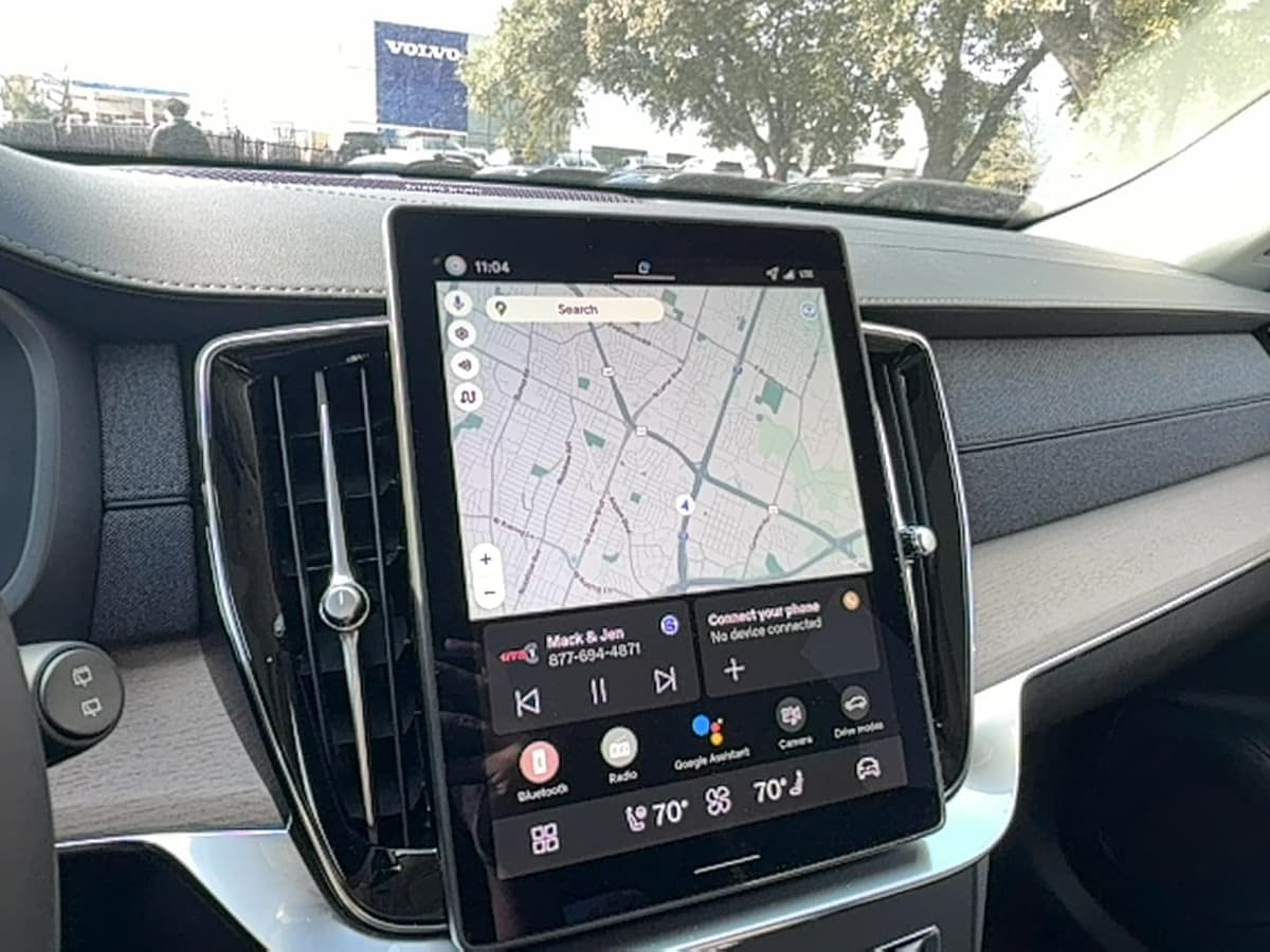 2026 Volvo XC90 plug-in hybrid - Image 22