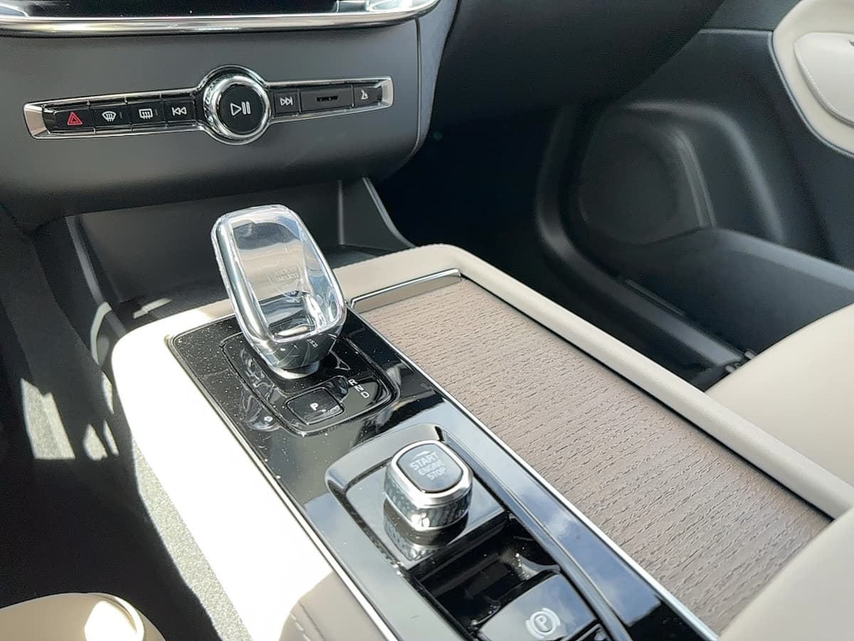 2026 Volvo XC90 - Image 25