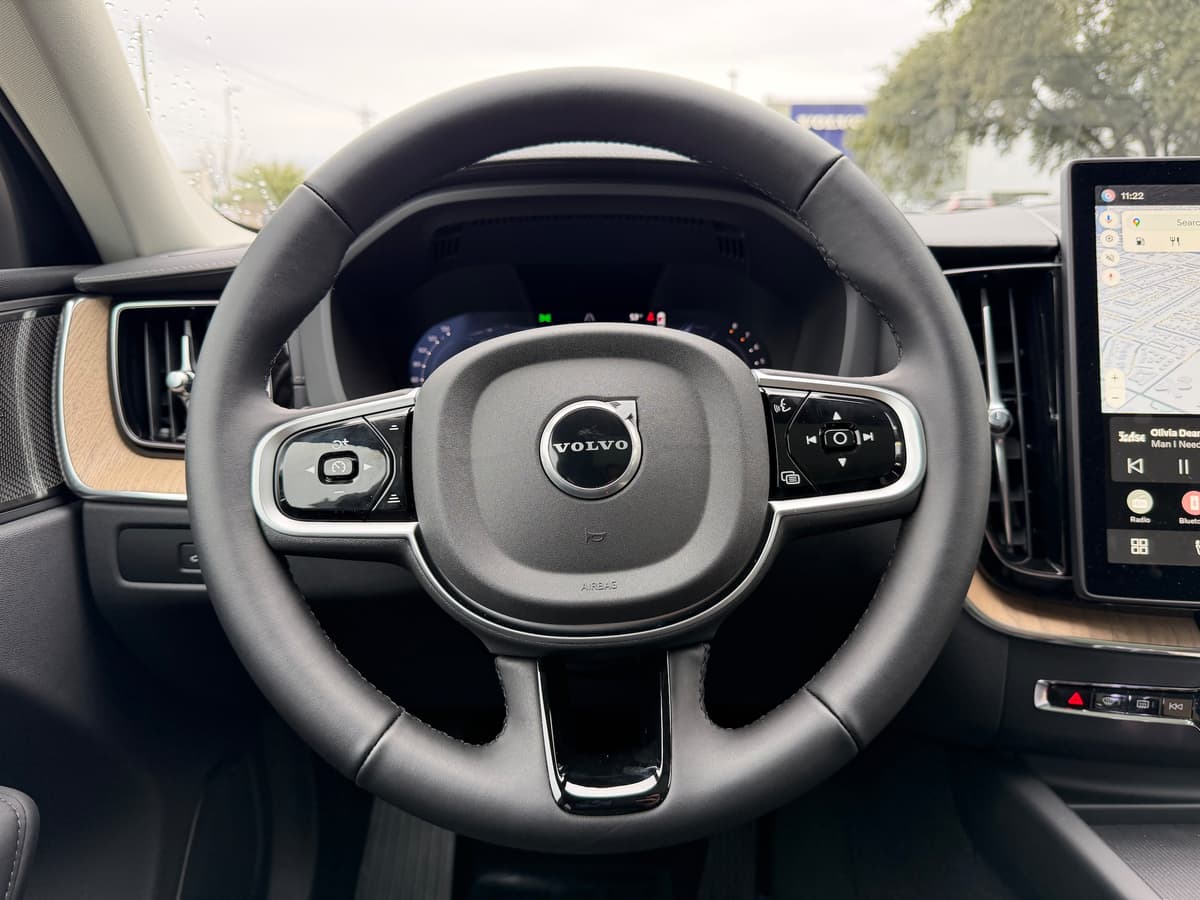 2026 Volvo XC60 - Image 14
