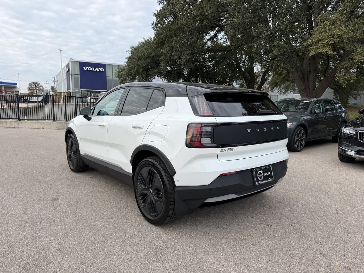 2026 Volvo EX30 Cross Country - Image 4