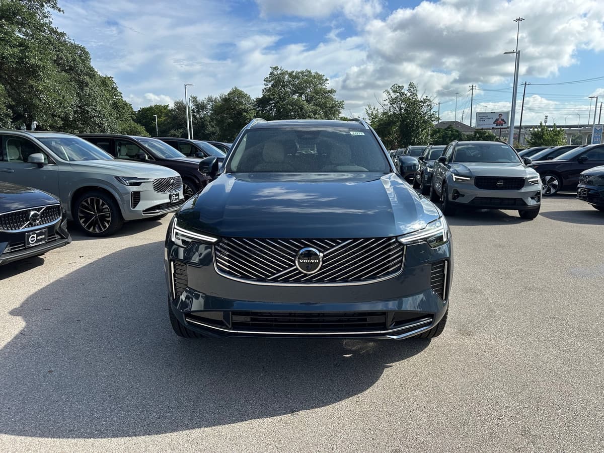 2026 Volvo XC90 - Image 4