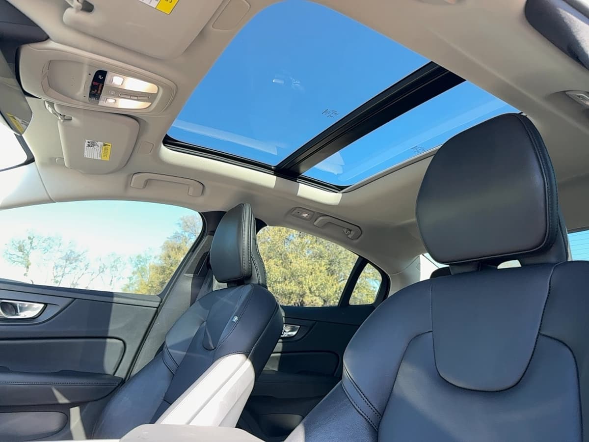 2024 Volvo S60 - Image 13