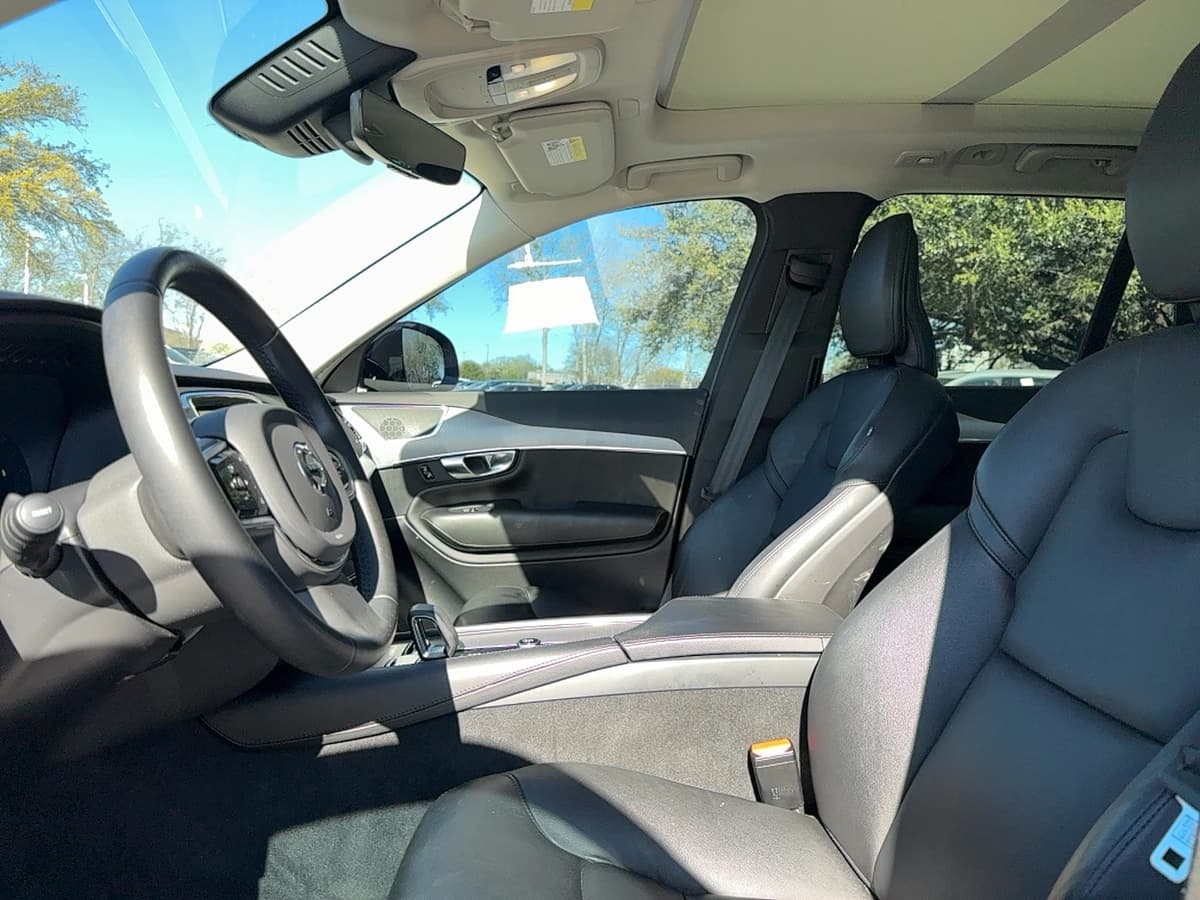 2023 Volvo XC90 - Image 11