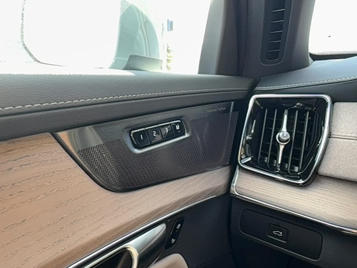2026 Volvo XC90 - Image 19