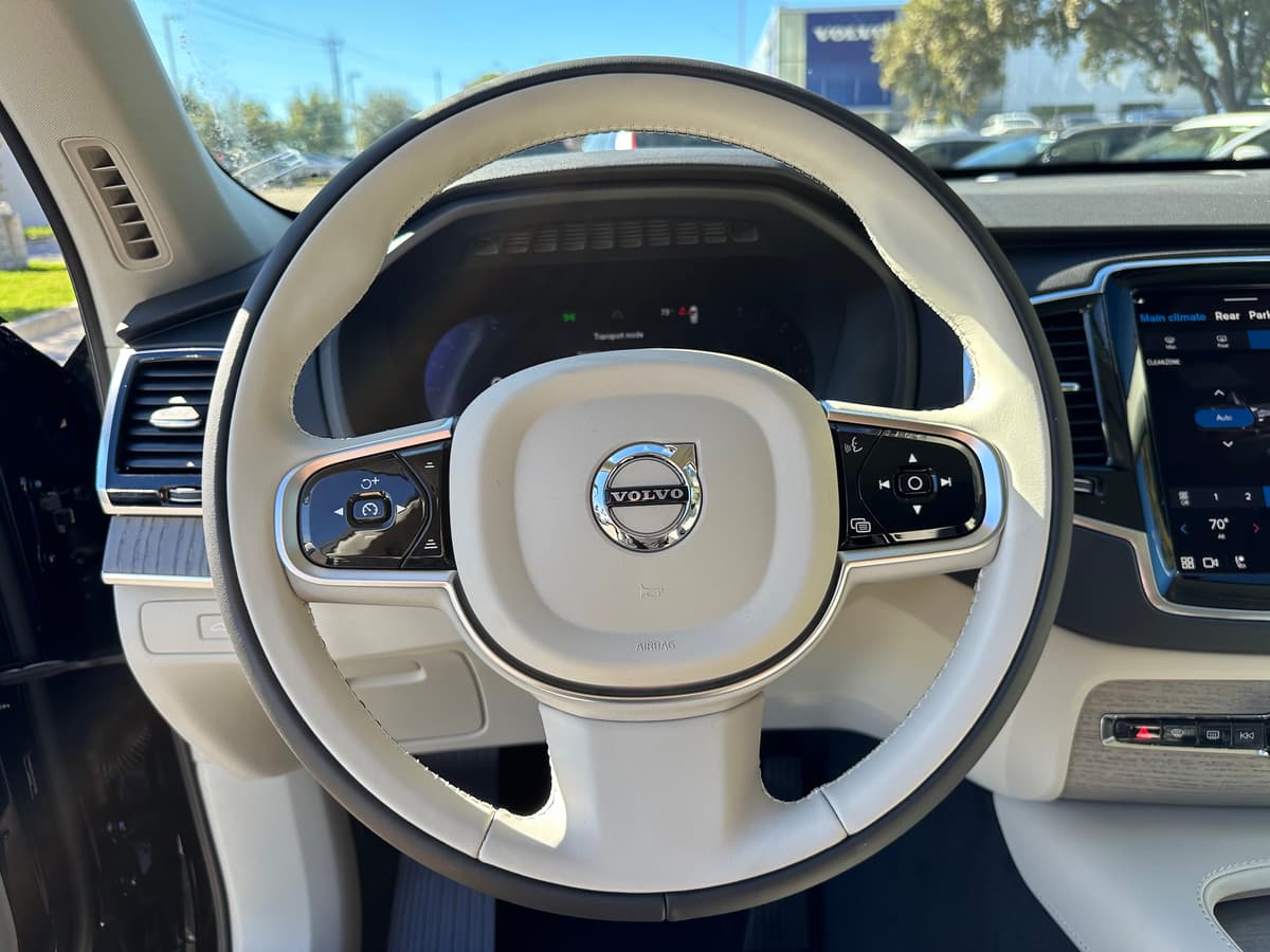 2025 Volvo XC90 - Image 10