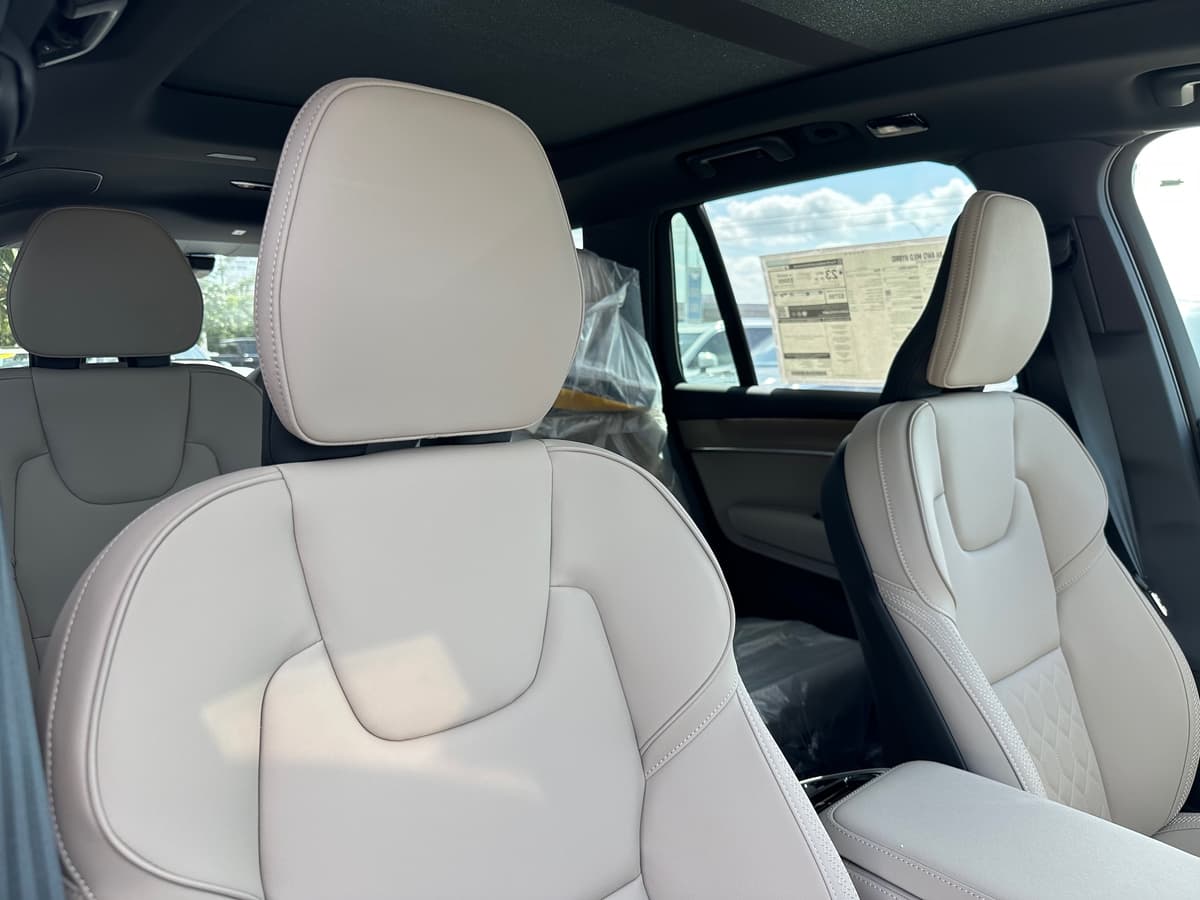 2026 Volvo XC90 - Image 9