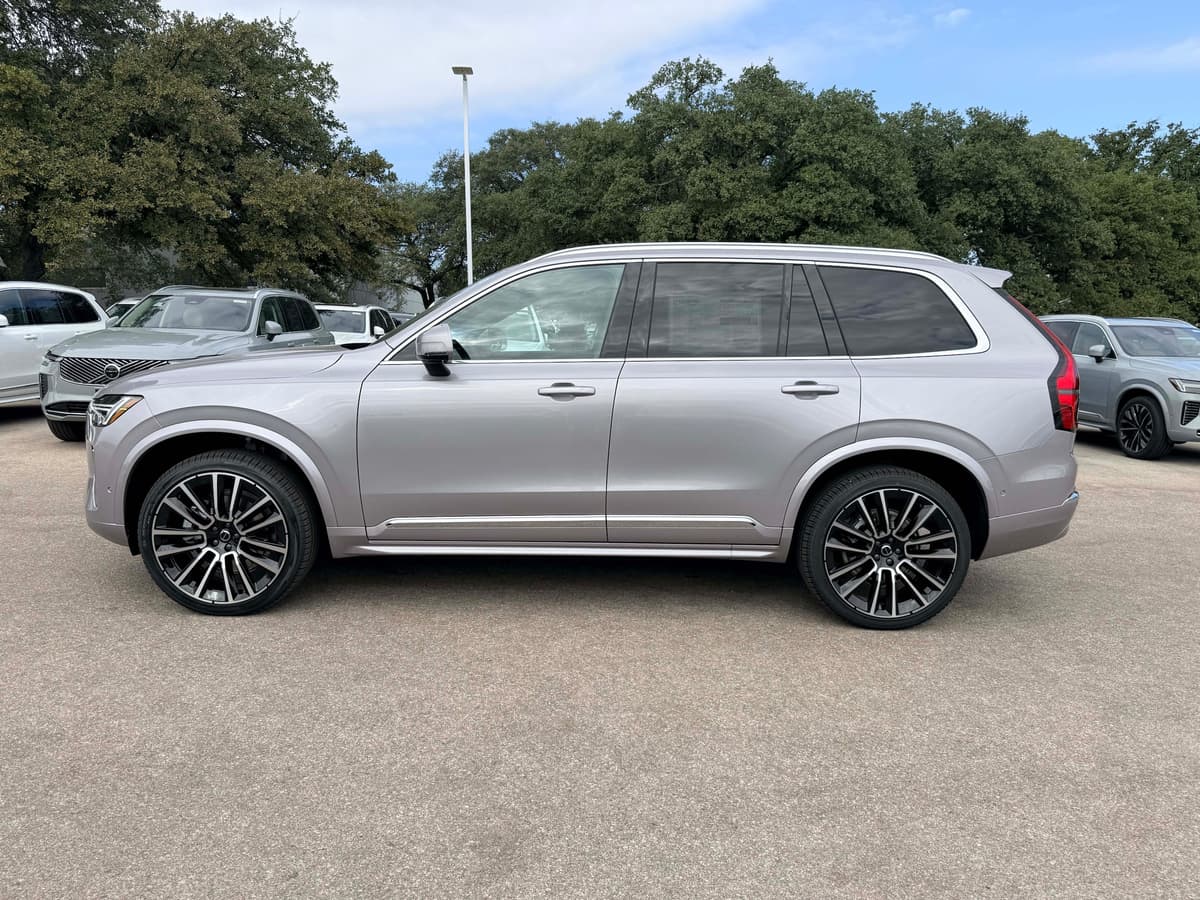 2026 Volvo XC90 - Image 3