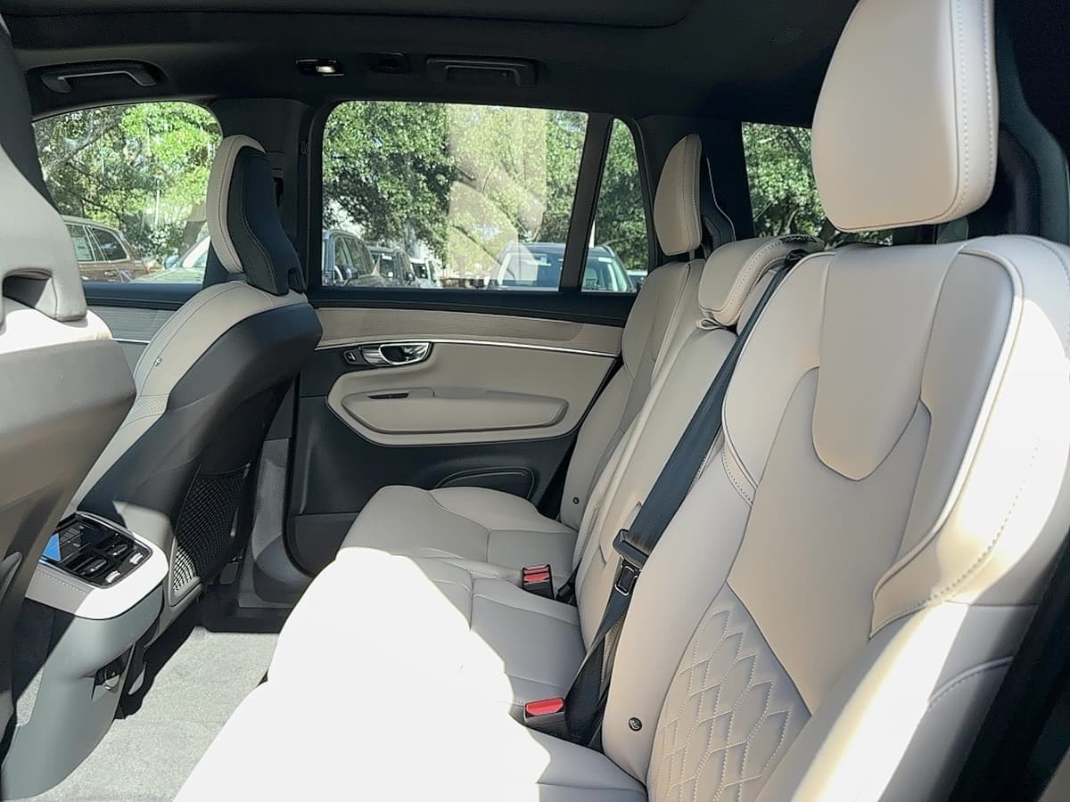 2026 Volvo XC90 - Image 14