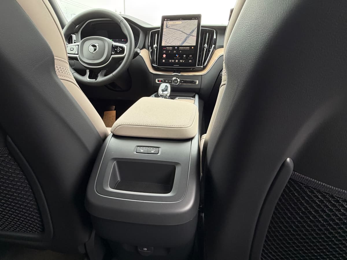 2026 Volvo XC60 - Image 11