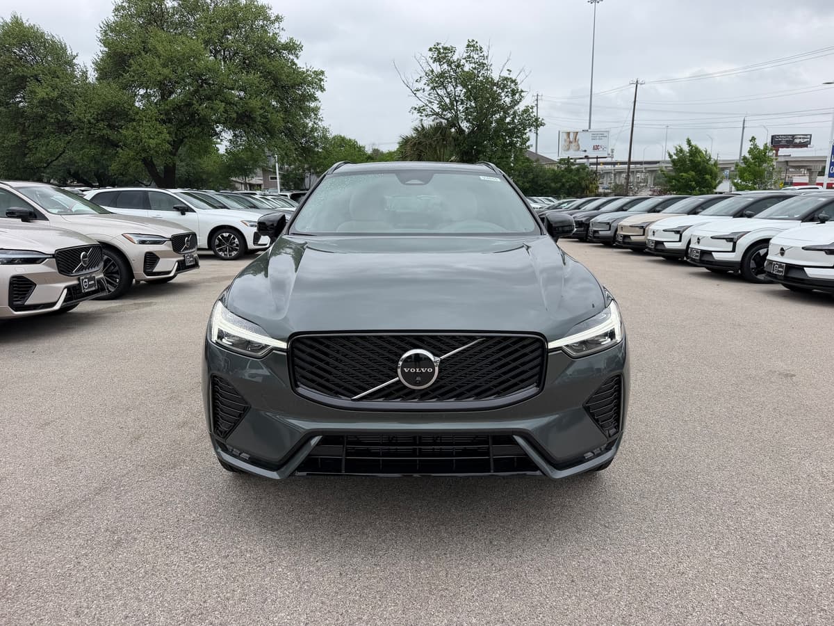2026 Volvo XC60 - Image 6