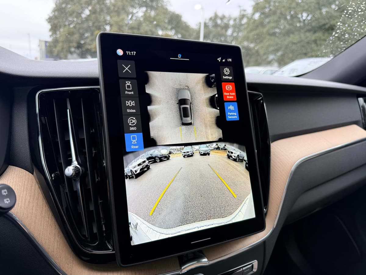 2026 Volvo XC60 - Image 23