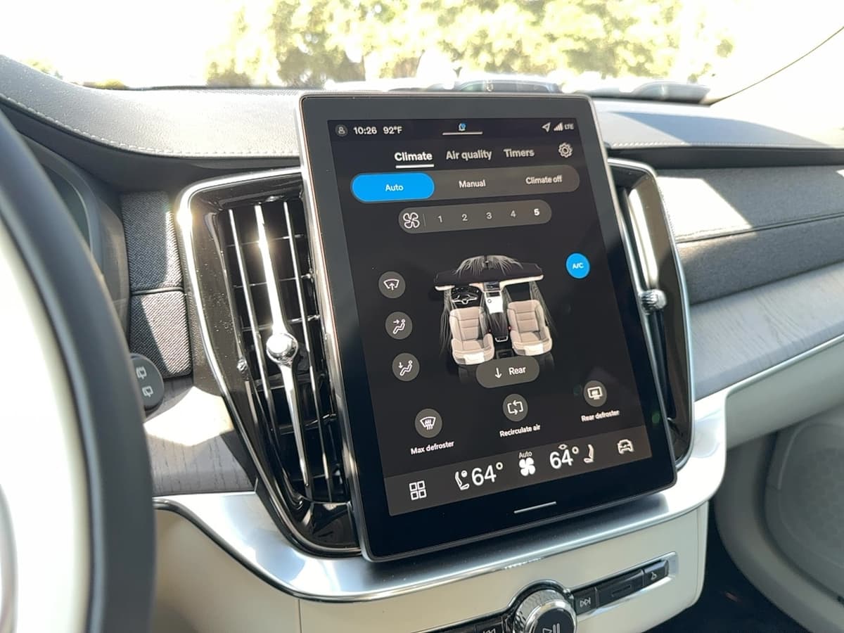 2026 Volvo XC90 - Image 22