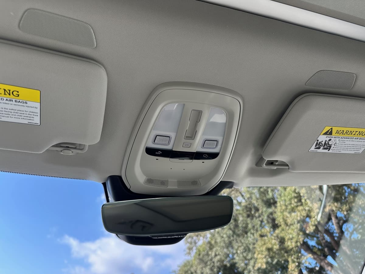 2026 Volvo XC90 - Image 17