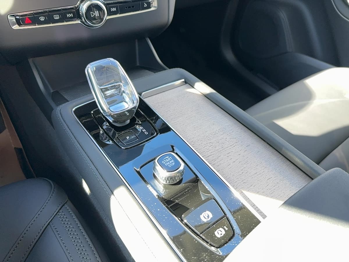 2026 Volvo XC90 - Image 24