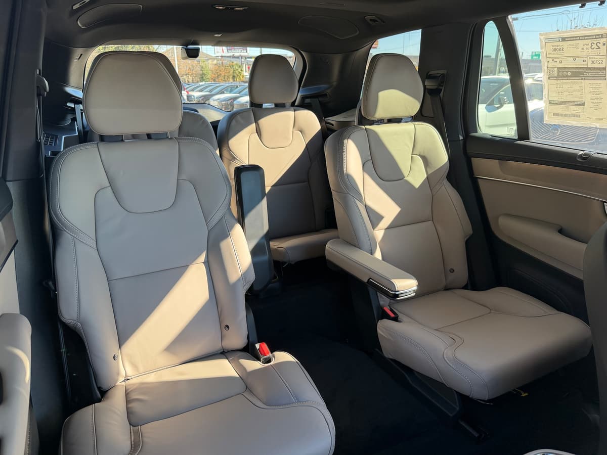 2026 Volvo XC90 - Image 10