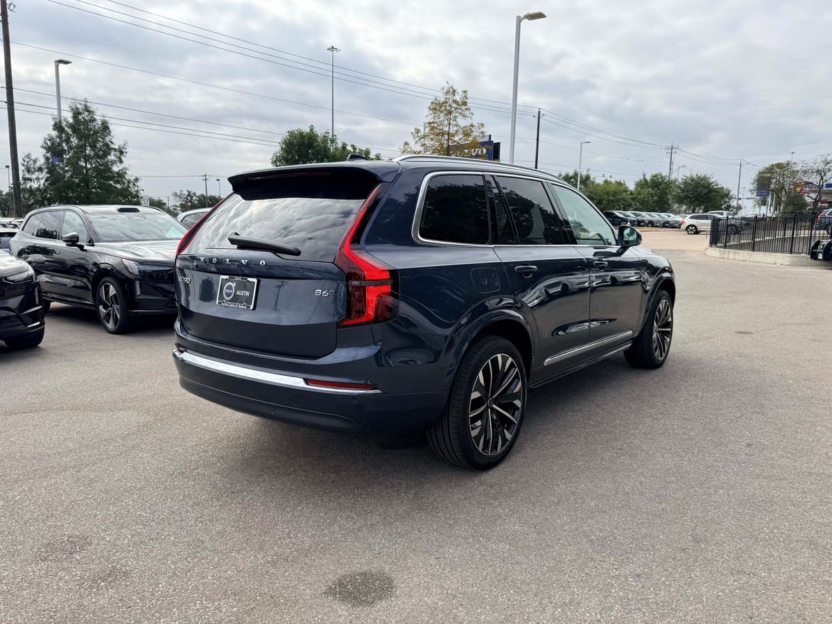 2026 Volvo XC90 - Image 6