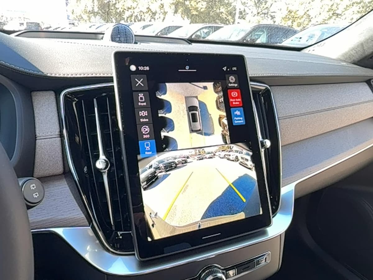 2026 Volvo XC90 plug-in hybrid - Image 23