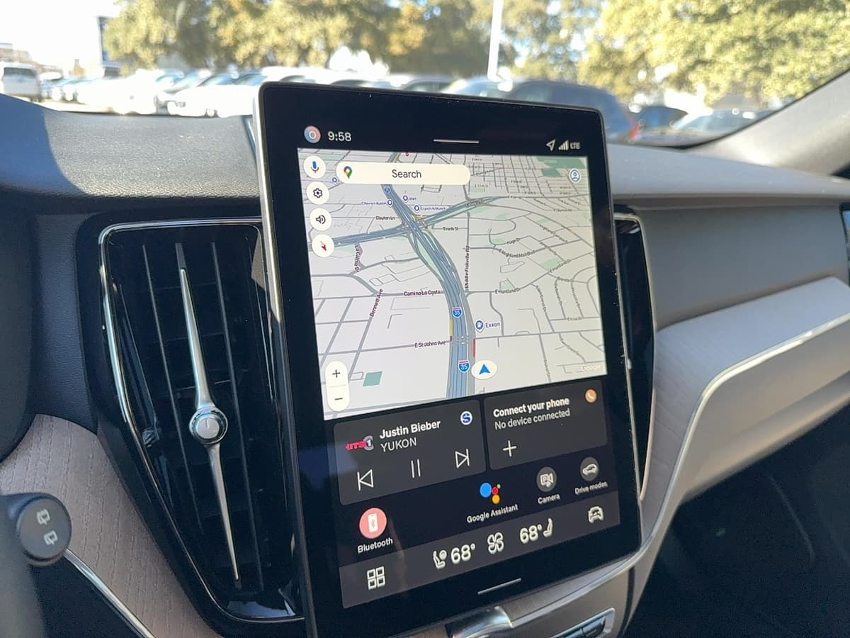 2026 Volvo XC60 - Image 21