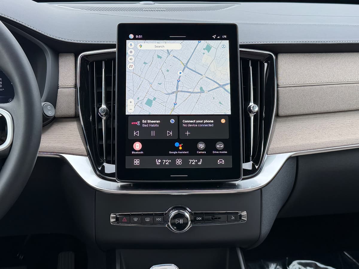 2026 Volvo XC90 - Image 13