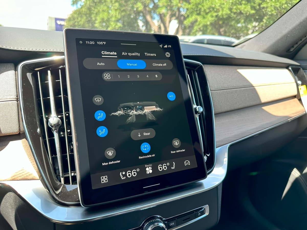 2026 Volvo XC90 - Image 22