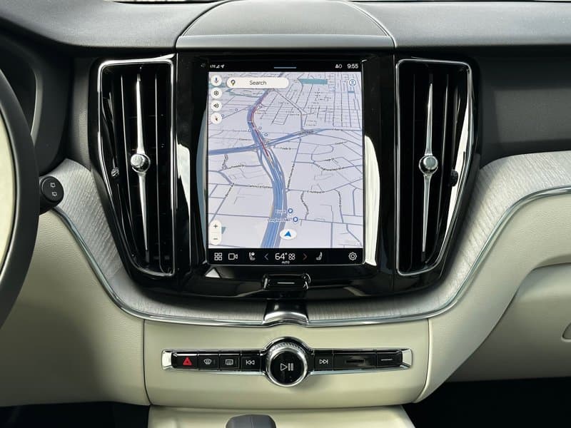 2025 Volvo XC60 - Image 11