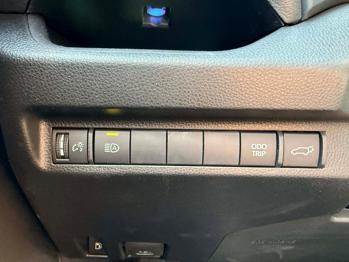 2024 Toyota RAV4 Prime - Image 18