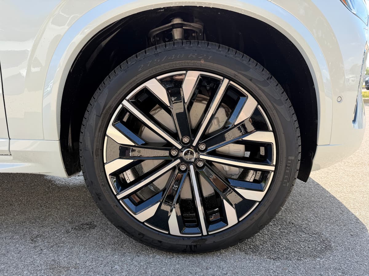 2026 Volvo XC90 - Image 6
