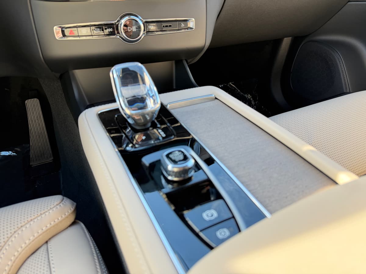 2026 Volvo XC90 - Image 14