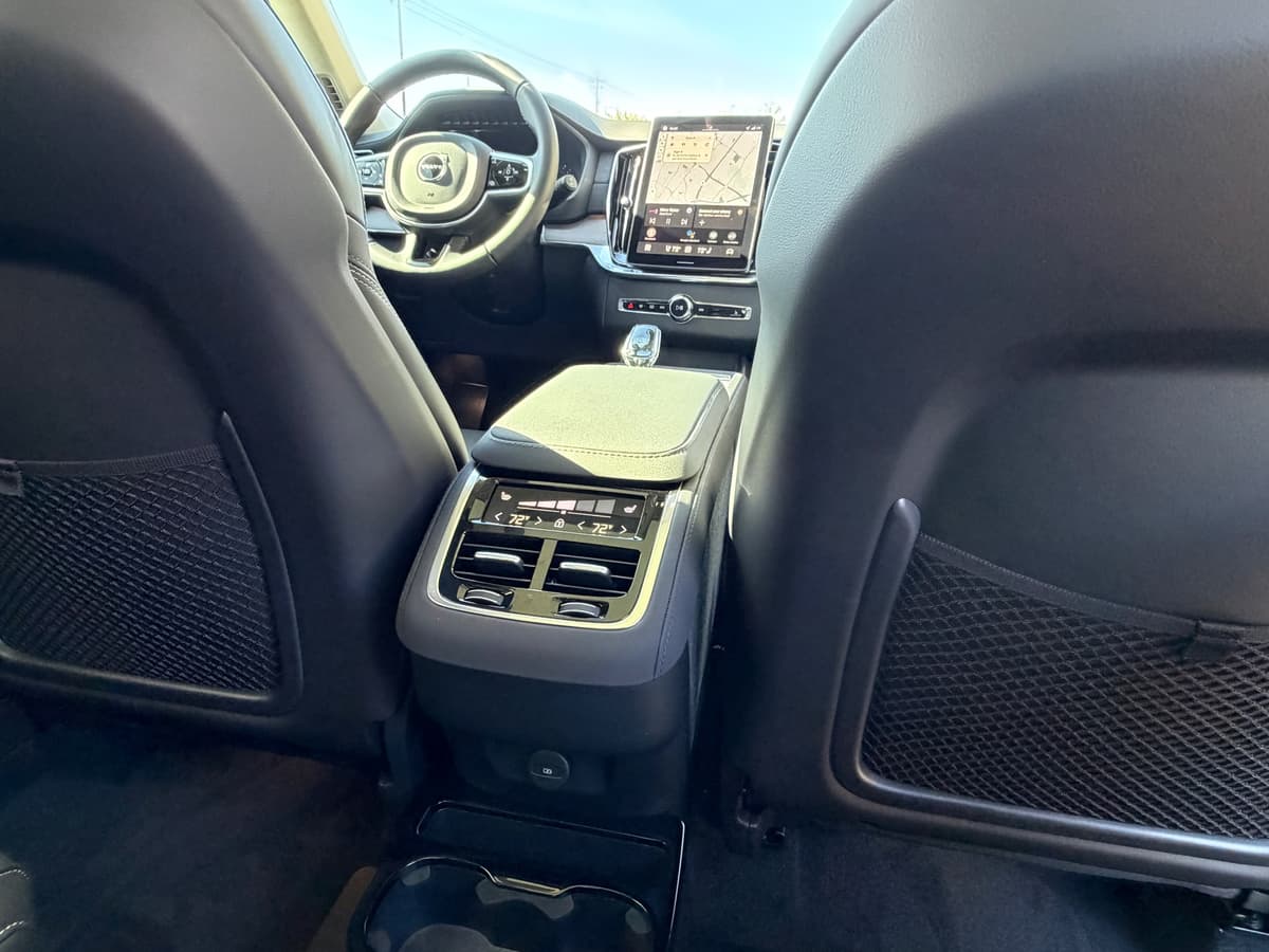 2026 Volvo XC90 - Image 10