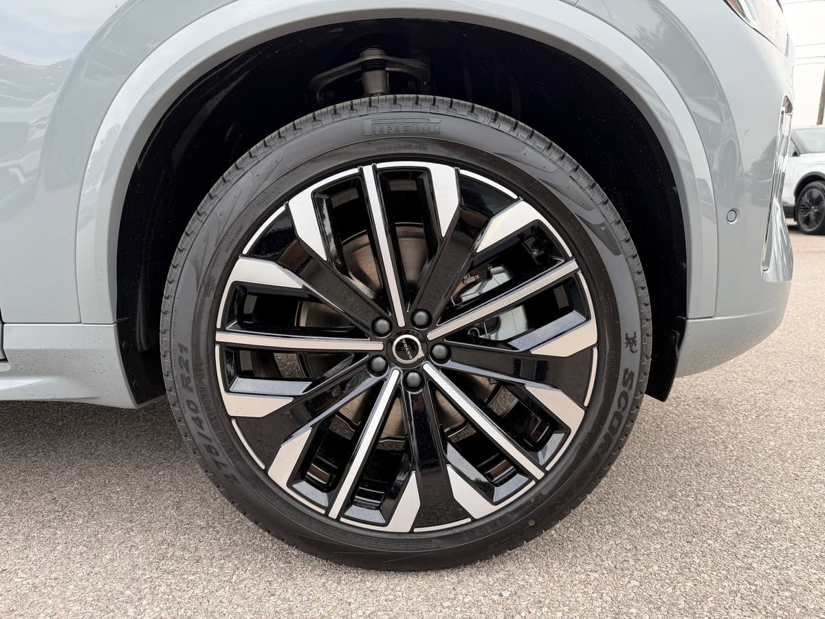 2026 Volvo XC90 - Image 7