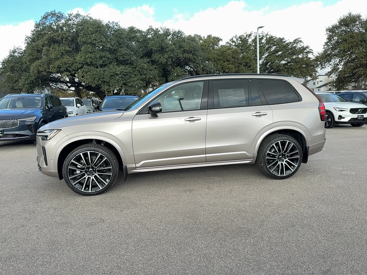2026 Volvo XC90 - Image 3