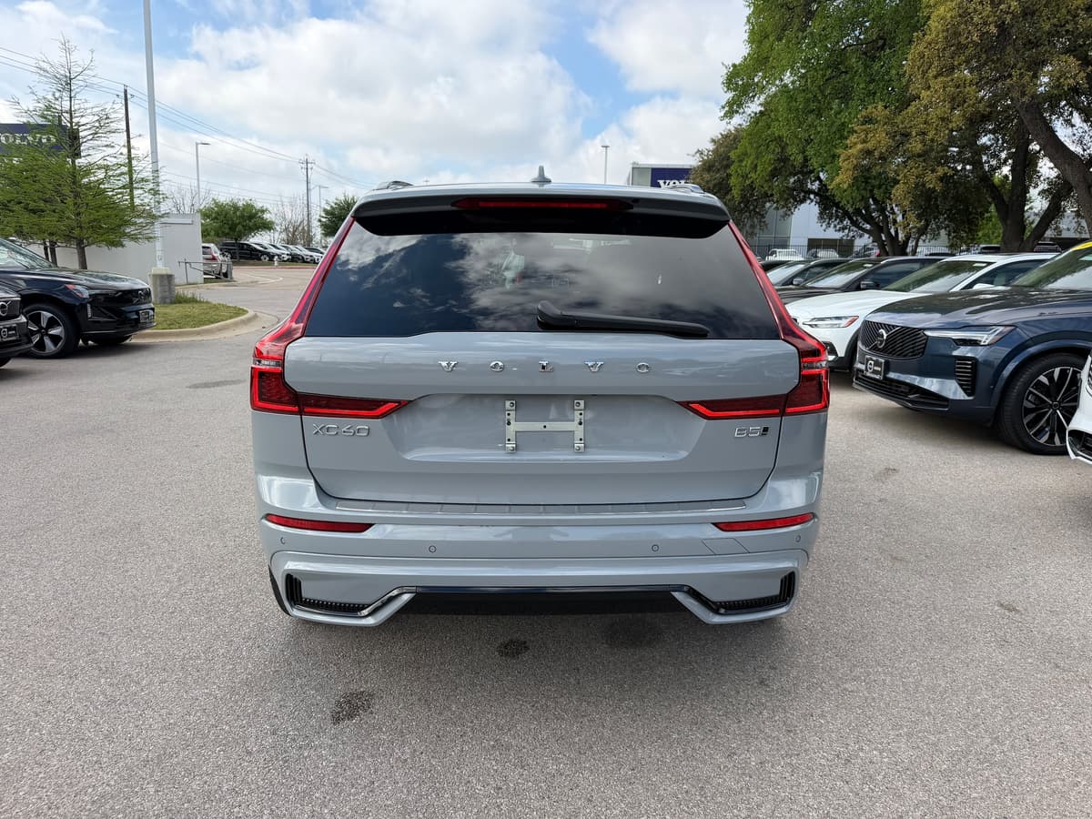 2026 Volvo XC60 - Image 5