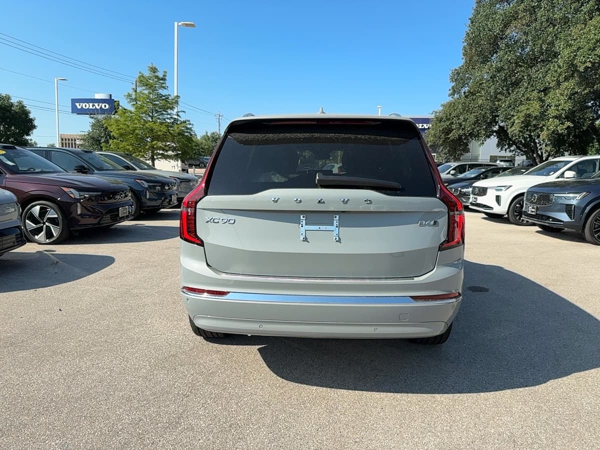 2026 Volvo XC90 - Image 6