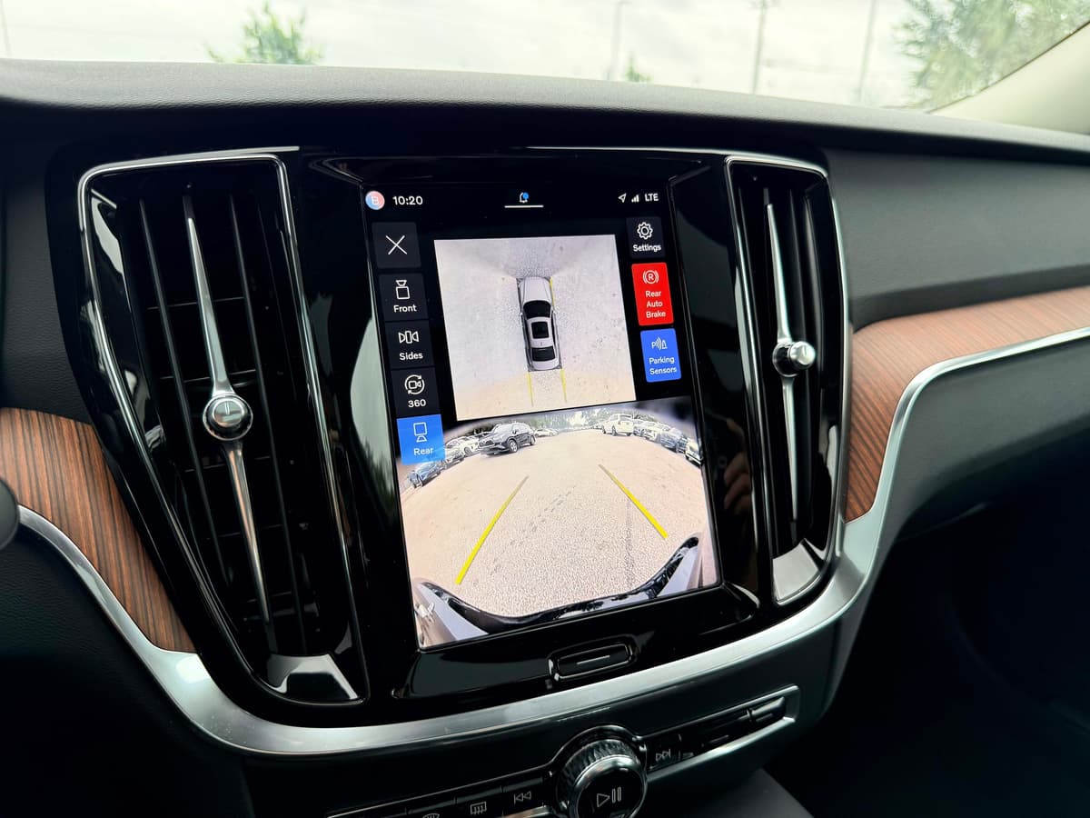 2025 Volvo S60 Plug-In Hybrid - Image 15